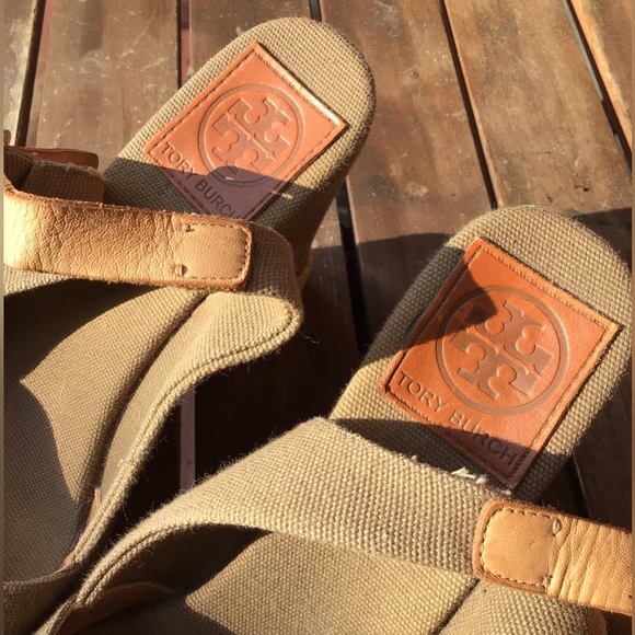 Tory Burch canvas and leather wedges size 6 - Picture 4 of 7